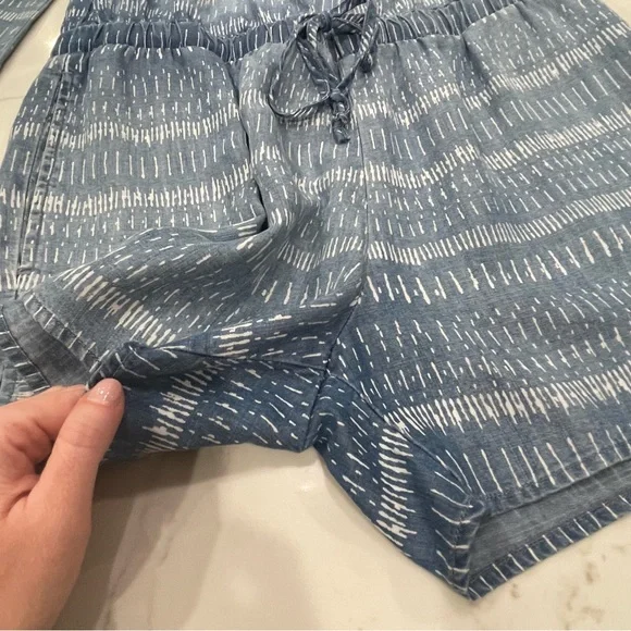 Cloth & Stone Blue Printed Off-Shoulder Women’s Romper - Picture 2 of 12